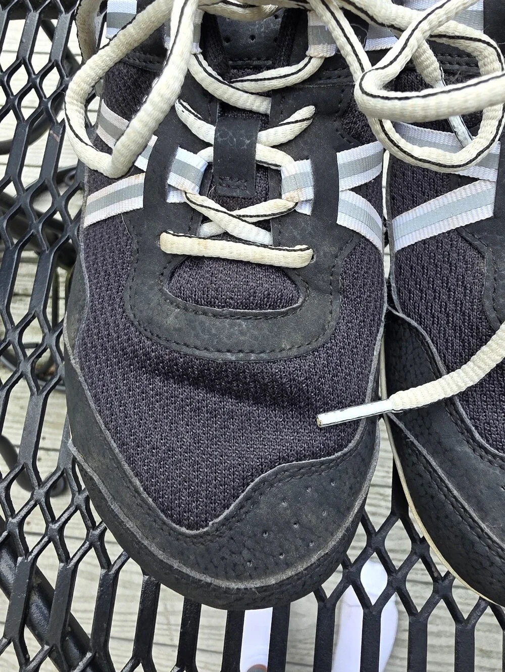 Women's Gently Used Prio Xero Black And White Shoes